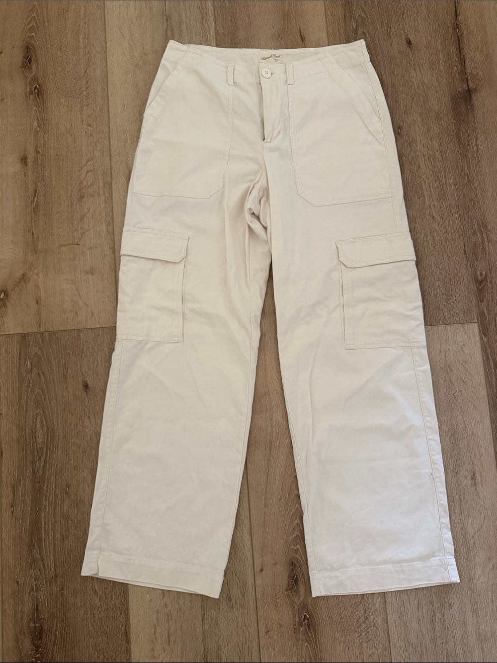 Universal Thread | Cream Wide-Leg Cargo/Painters Pants | size 8
